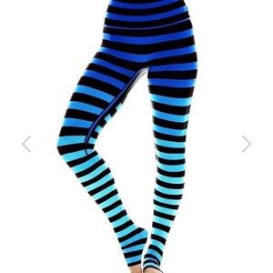 K-Deer Legging in Alexis Stripe Size Small